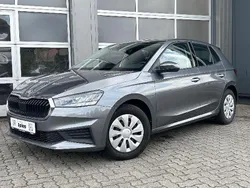 Grau Gebraucht 2023 Skoda Fabia Ambition Limousine | 16.990 € (Fairer Preis)