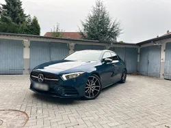 Blau Gebraucht 2020 Mercedes A250 AMG Limousine | 29.999 € (Fairer Preis)