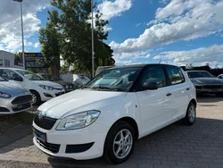 Weiß Gebraucht 2014 Skoda Fabia Cool Edition Kleinwagen | 6.799 € (Fairer Preis)