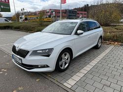 Weiß Gebraucht 2016 Skoda Superb Style Kombi | 11.900 € (Etwas zu teuer)