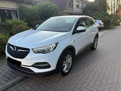 Weiß Gebraucht 2018 Opel Grandland X SUV | 9.999 € (Guter Preis)