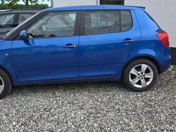 Blau Gebraucht 2015 Skoda Fabia Ambition Limousine | 7.999 € (Etwas zu teuer)