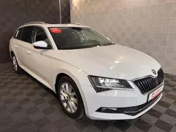 Weiß Gebraucht 2018 Skoda Superb Kombi | 18.450 € (Fairer Preis)