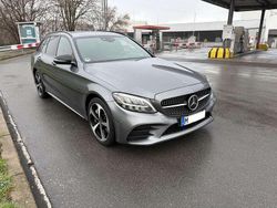Grau Gebraucht 2019 Mercedes C300e Kombi | 22.500 € (Fairer Preis)