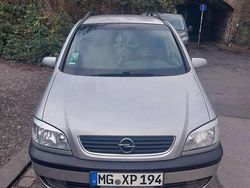 Gebraucht 2000 Opel Zafira Van / Kleinbus | 2.500 € (Etwas zu teuer)