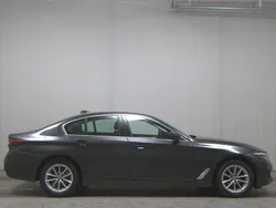 Grau Gebraucht 2023 BMW 520 Sport Line Limousine | 29.980 € (Guter Preis)
