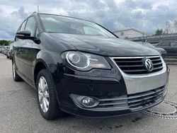 Schwarz Gebraucht 2010 VW Touran Freestyle Van / Kleinbus | 4.999 € (Superpreis)