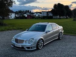 Silber Gebraucht 2003 Mercedes E500 AMG Limousine | 10.000 € (Etwas zu teuer)