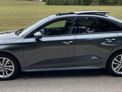 Grau Gebraucht 2024 Audi A3 S-Line Limousine | 39.900 €