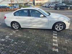 Weiß Gebraucht 2015 BMW 320 Sport Line Limousine | 12.500 € (Fairer Preis)