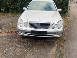 Silber Gebraucht 2002 Mercedes E240 Limousine | 4.800 € (Fairer Preis)