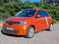 Orange Gebraucht 2021 Renault Twingo Vibes Kleinwagen | 13.900 € (Etwas zu teuer)
