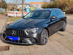 Grau Gebraucht 2023 Mercedes E400 AMG Limousine | 56.000 € (Etwas zu teuer)