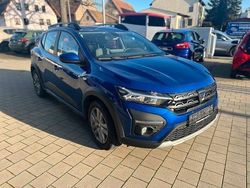 Blau Gebraucht 2022 Dacia Sandero Stepway Limousine | 11.700 € (Fairer Preis)