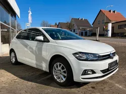 Weiß Gebraucht 2019 VW Polo Comfortline Limousine | 14.790 € (Fairer Preis)