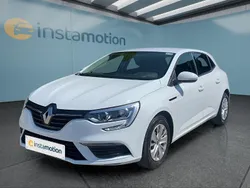 Weiß Gebraucht 2019 Renault Mégane IV Limousine | 14.899 € (Teuer)