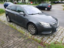Grau Gebraucht 2010 Opel Insignia Kleinwagen | 1.990 € (Superpreis)
