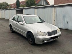 Silber Gebraucht 2002 Mercedes C180 Classic Limousine | 1.900 € (Fairer Preis)