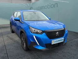 Blau Gebraucht 2021 Peugeot 2008 Active SUV | 17.840 € (Etwas zu teuer)
