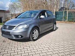 Grau Gebraucht 2008 VW Golf Plus Cross Edition Van / Kleinbus | 6.399 € (Etwas zu teuer)