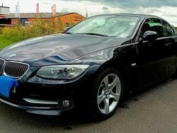 Schwarz Gebraucht 2011 BMW 325 Cabriolet Sport Line Cabrio | 16.100 € (Fairer Preis)
