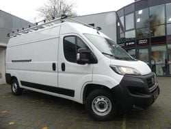Weiss (weiss (pastell)) (metallic) Gebraucht 2023 Fiat Ducato Van | 23.800 € (Etwas zu teuer)