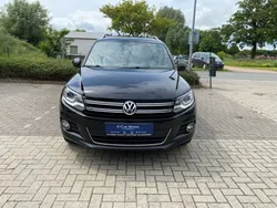 Schwarz Gebraucht 2015 VW Tiguan LOUNGE SUV | 15.990 € (Fairer Preis)