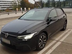 Schwarz Gebraucht 2020 VW Golf VIII Kleinwagen | 20.000 € (Fairer Preis)