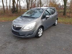 Grau Gebraucht 2011 Opel Meriva Design Edition Van / Kleinbus | 5.400 € (Fairer Preis)