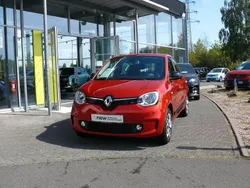 Rot Gebraucht 2022 Renault Twingo Equilibre Kleinwagen | 13.950 € (Etwas zu teuer)