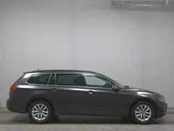 Grau Gebraucht 2023 VW Passat Business Kombi | 18.980 € (Superpreis)