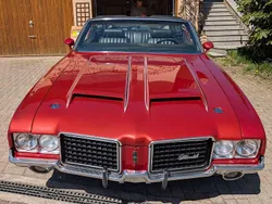Rot Gebraucht 1975 Oldsmobile Cutlass Cabrio | 27.000 €