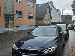 Blau Gebraucht 2013 BMW 320 Sport Line Kombi | 10.300 € (Fairer Preis)