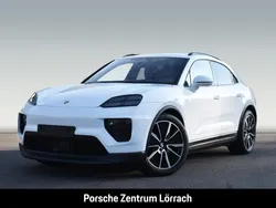 Weiß Gebraucht 2022 Porsche Macan Chrono SUV | 99.911 € (Etwas zu teuer)