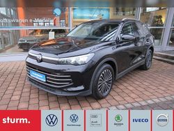 Grenadillschwarz metallic Gebraucht 2025 VW Tiguan Elegance SUV | 44.890 €