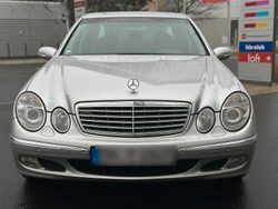 Silber Gebraucht 2002 Mercedes E240 Elegance Limousine | 2.850 €