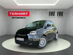 Schwarz Gebraucht 2023 Fiat 500e Kleinwagen | 18.987 € (Guter Preis)