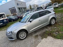 Silber Gebraucht 2015 Audi A3 Sportback Ambiente Limousine | 9.800 € (Guter Preis)