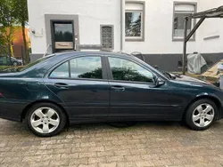 Blau Gebraucht 2004 Mercedes C200 Limousine | 3.590 € (Fairer Preis)