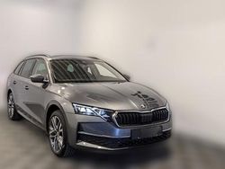 Metallic Gebraucht 2024 Skoda Octavia Selection Kombi | 35.750 € (Fairer Preis)