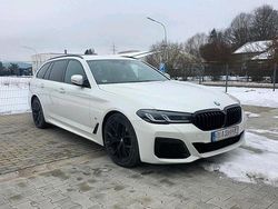 Weiß Gebraucht 2021 BMW 520 M Sport Kombi | 29.900 €