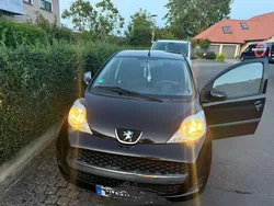 Schwarz Gebraucht 2011 Peugeot 107 Kleinwagen | 2.800 € (Fairer Preis)