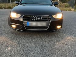 Schwarz Gebraucht 2011 Audi A4 S-Line Kombi | 8.450 € (Fairer Preis)