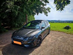 Grau Gebraucht 2020 Ford Focus ST Kombi | 26.530 € (Teuer)