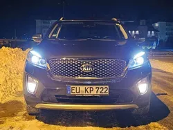 Grau Gebraucht 2016 Kia Sorento Spirit SUV | 18.300 € (Fairer Preis)