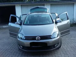Braun Gebraucht 2009 VW Golf Plus Cross Comfortline Van / Kleinbus | 3.300 € (Guter Preis)