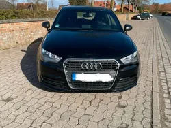 Schwarz Gebraucht 2012 Audi A1 Attraction Kleinwagen | 8.900 € (Teuer)