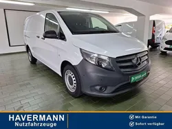 Weiß Gebraucht 2021 Mercedes Vito Van / Kleinbus | 18.990 €