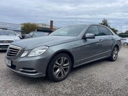 Grau Gebraucht 2011 Mercedes E350 Avantgarde Limousine | 12.500 € (Fairer Preis)