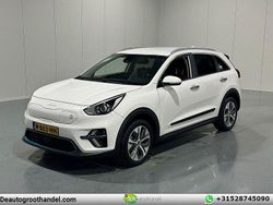 Weiß Gebraucht 2021 Kia e-Niro SUV | 14.641 €